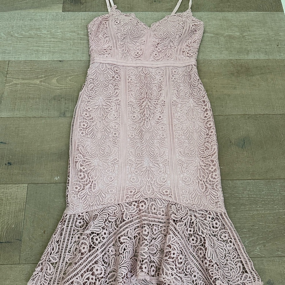 Guess Blush Lace Midi Dress - Picture 3 of 11